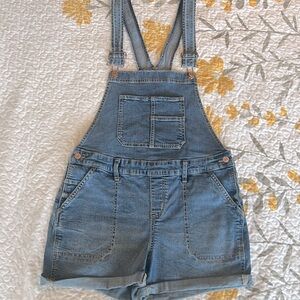 Women’s Maurice’s Overall Shorts M